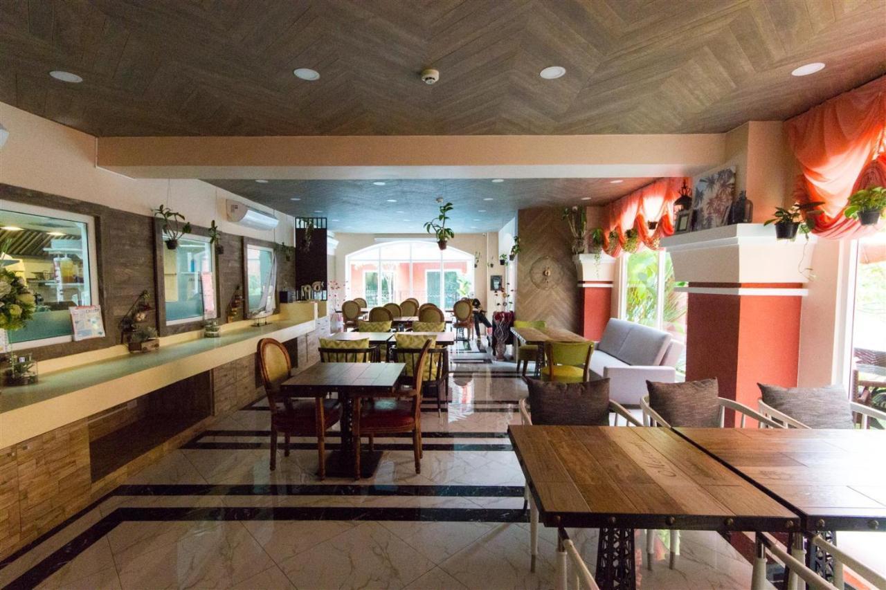 Seven Seas Resort Pattaya By Justin Джомтиен Бийч Екстериор снимка